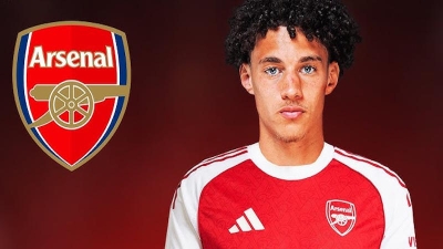 Pháo Thủ nghiêm túc sau mùa giải Premier League trắng tay